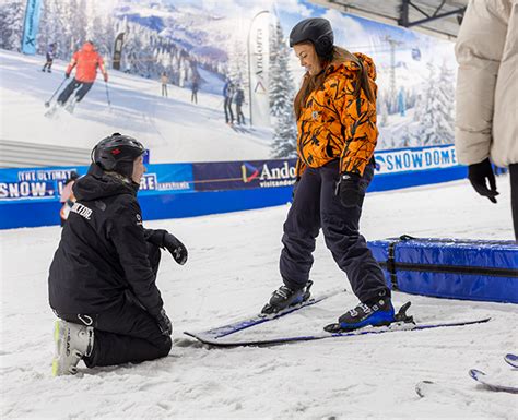 mk snowdome ski lessons.